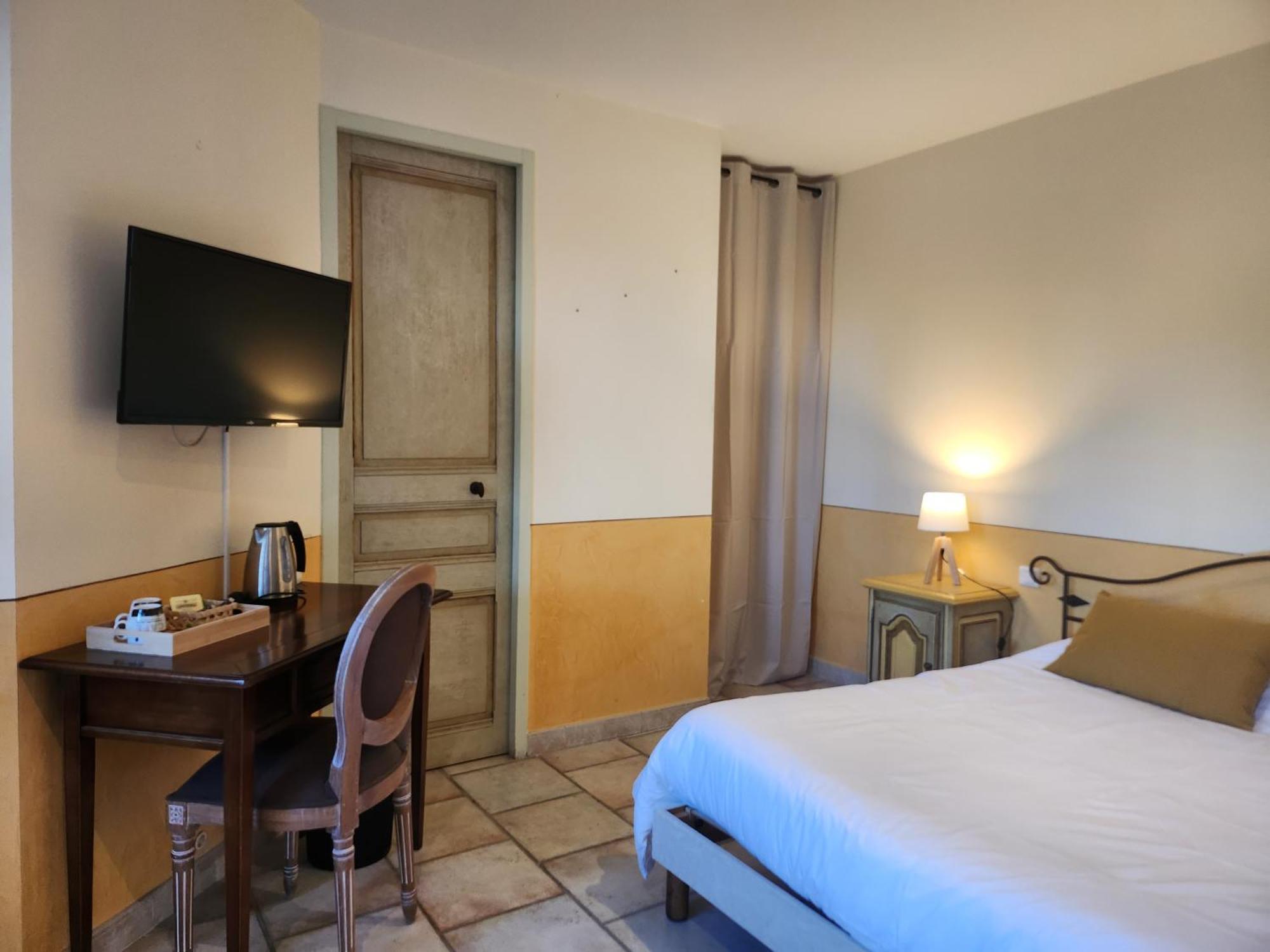 Saint-Saturnin-lès-Avignon Domaine Les Gendalis B&B 외부 사진