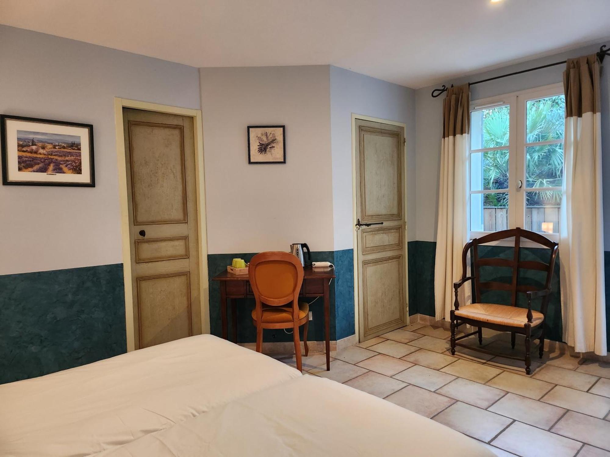 Saint-Saturnin-lès-Avignon Domaine Les Gendalis B&B 외부 사진