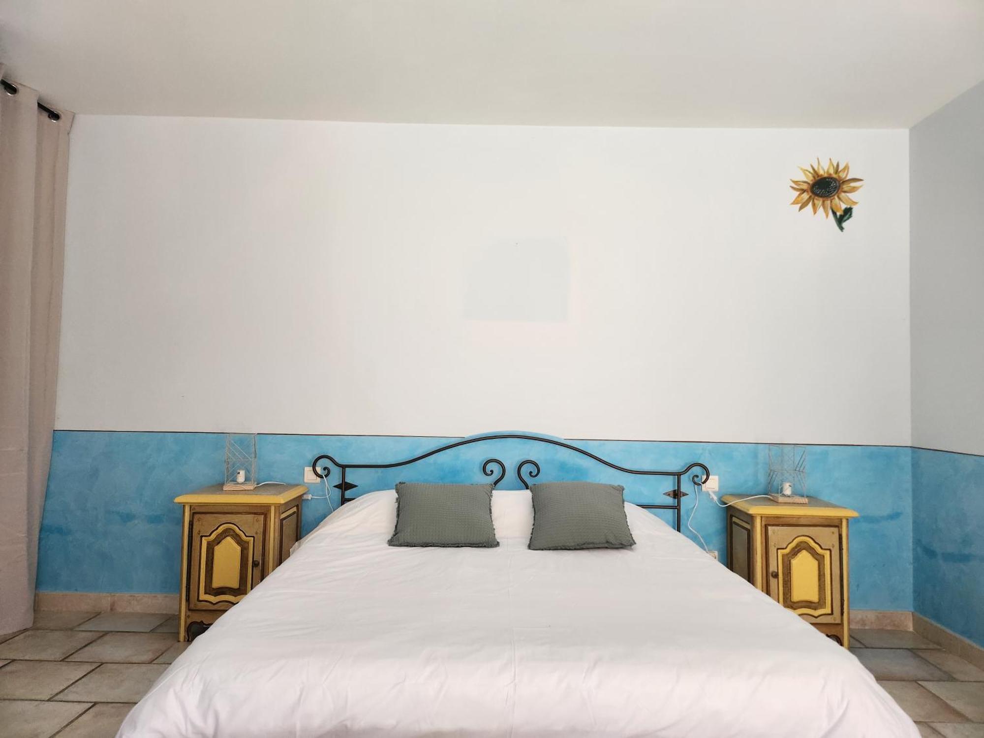 Saint-Saturnin-lès-Avignon Domaine Les Gendalis B&B 외부 사진