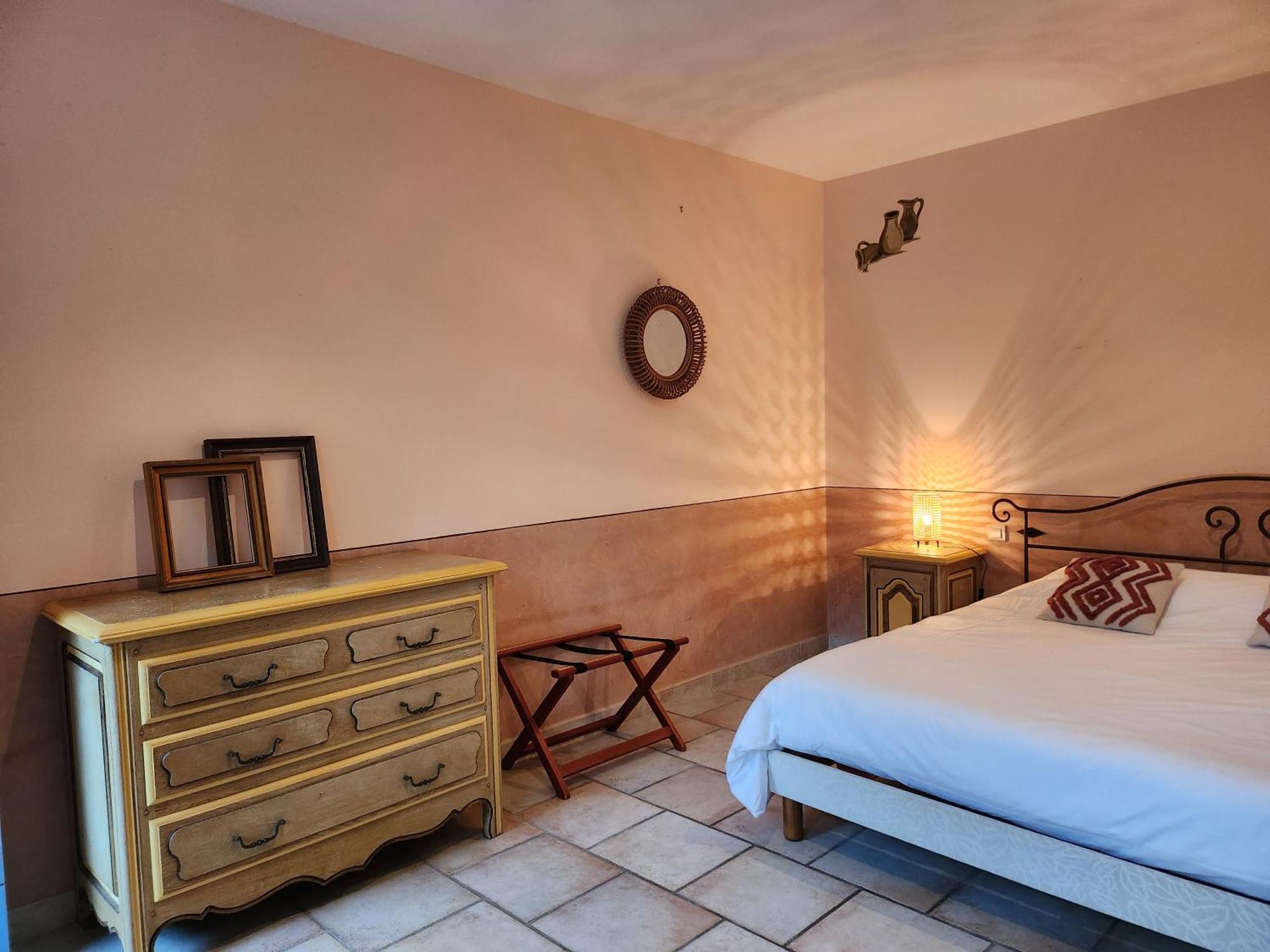 Saint-Saturnin-lès-Avignon Domaine Les Gendalis B&B 외부 사진