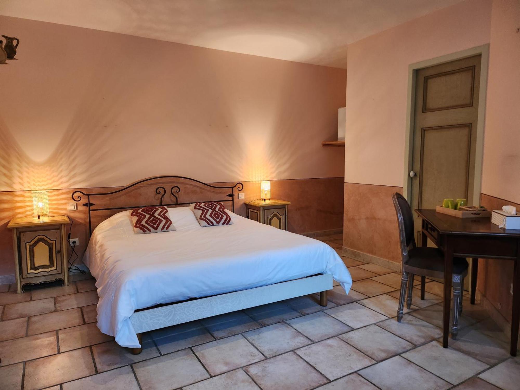 Saint-Saturnin-lès-Avignon Domaine Les Gendalis B&B 외부 사진