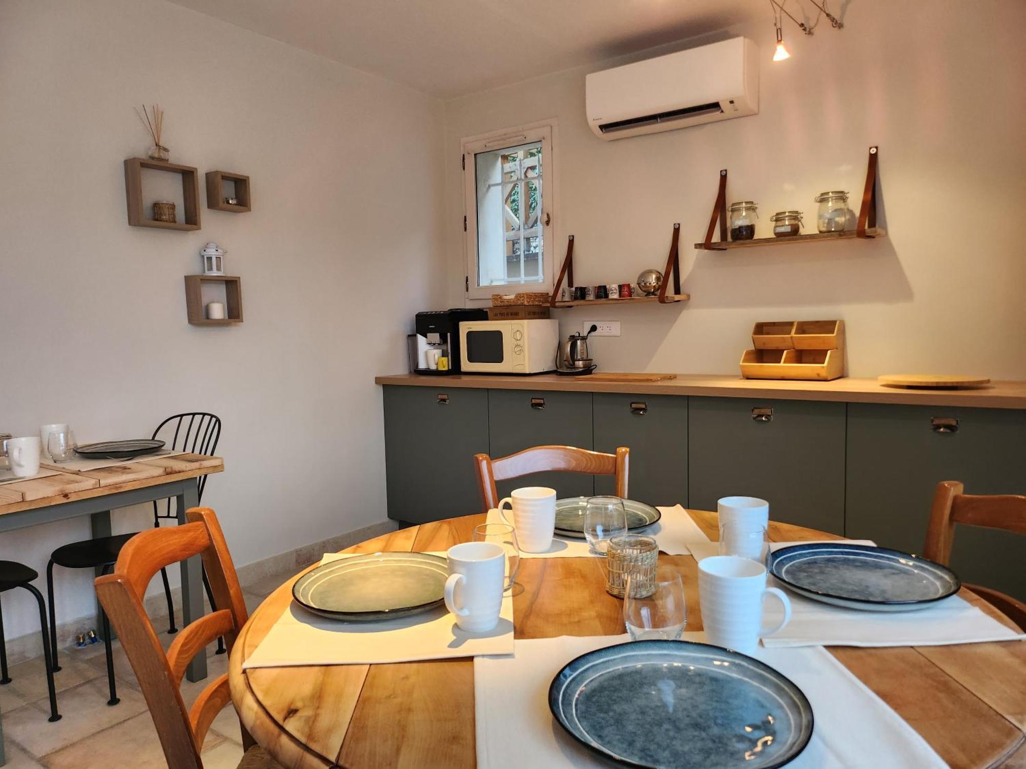 Saint-Saturnin-lès-Avignon Domaine Les Gendalis B&B 외부 사진