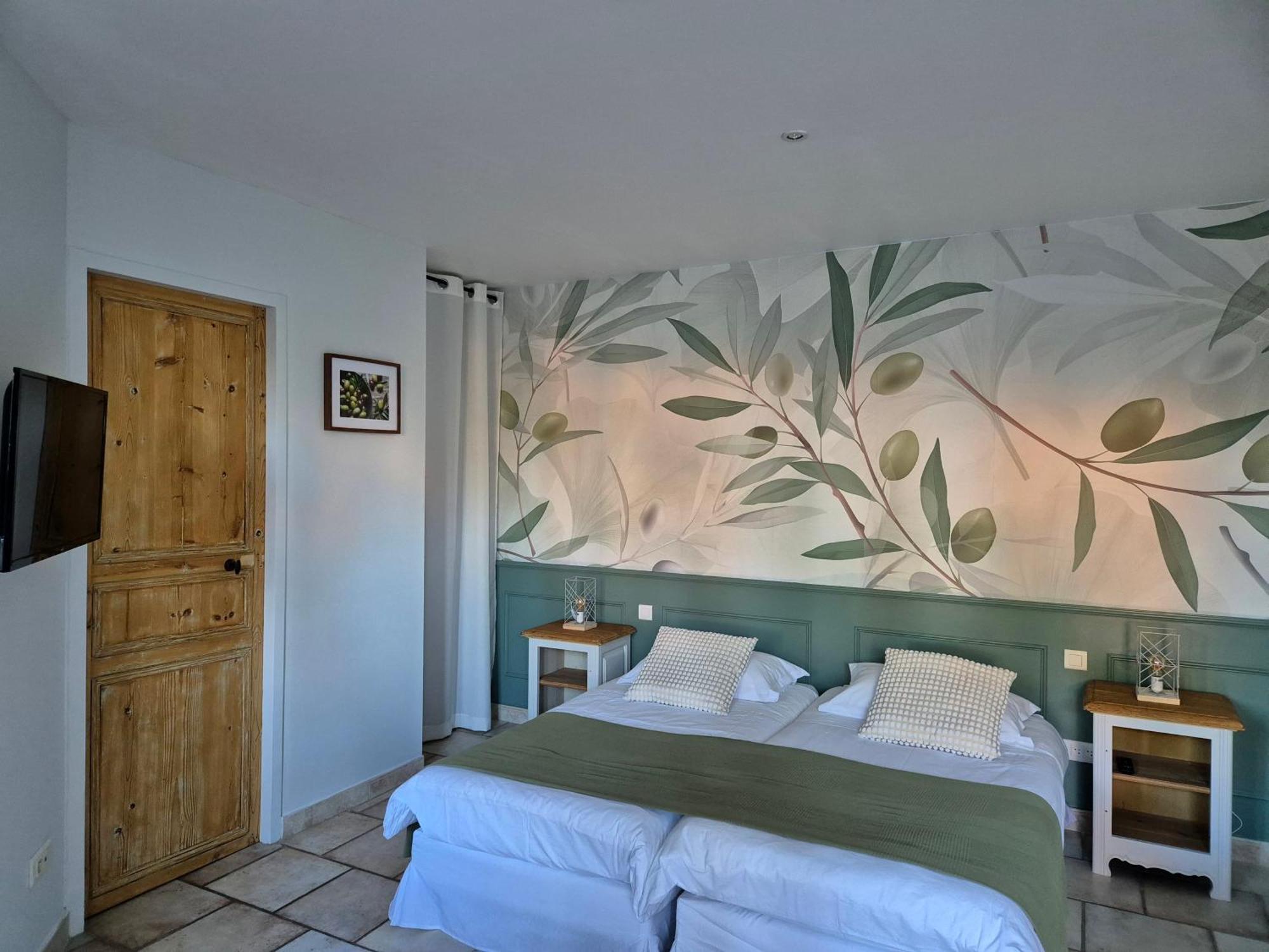 Saint-Saturnin-lès-Avignon Domaine Les Gendalis B&B 외부 사진